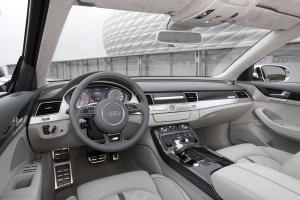 Audi S8 2012 года  (NA)